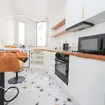 Apartmán Bail Mobilite - Urban Retreat In Paris- Newly Renovated *